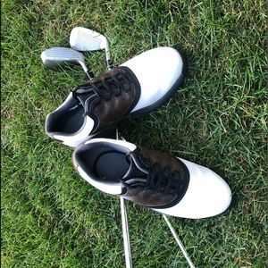Golf shoes